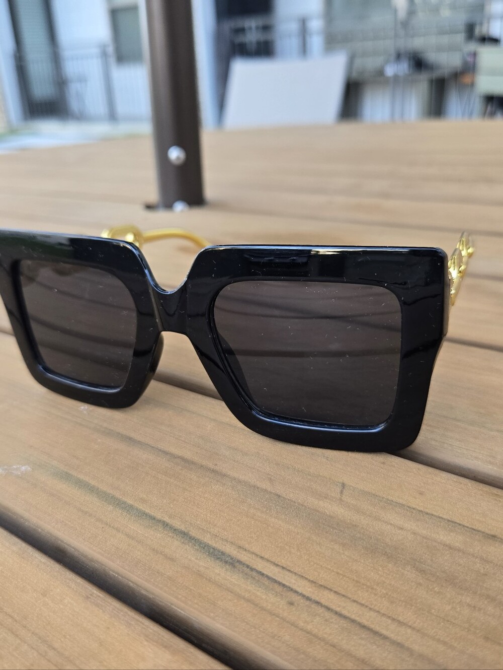 Women's Square Oversized Lens Fashion Sunglasses - Picture 5 of 8